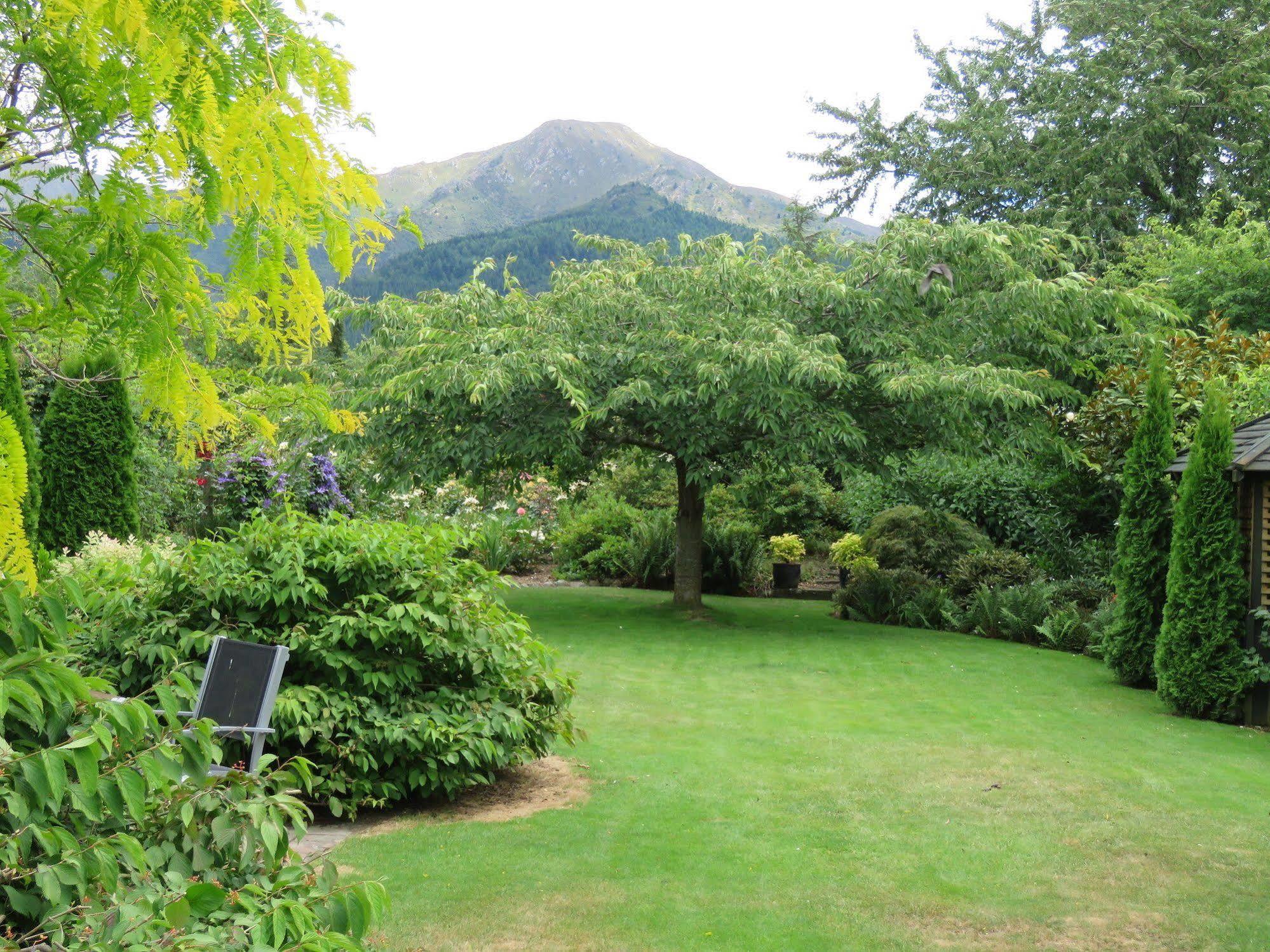 Marchmont Gardens Bed & Breakfast Hanmer Springs Exterior photo